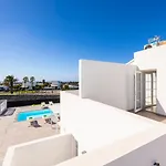 Villa Secret 1 *