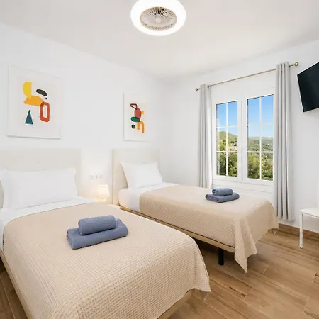 Villa Secret 1 *
